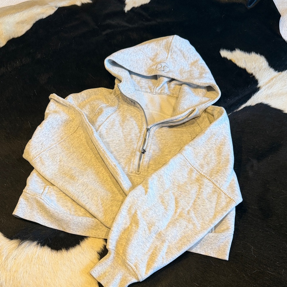 Grey cropped scuba Lululemon quarter zip